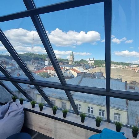 Central Hotel Lviv Bagian luar foto