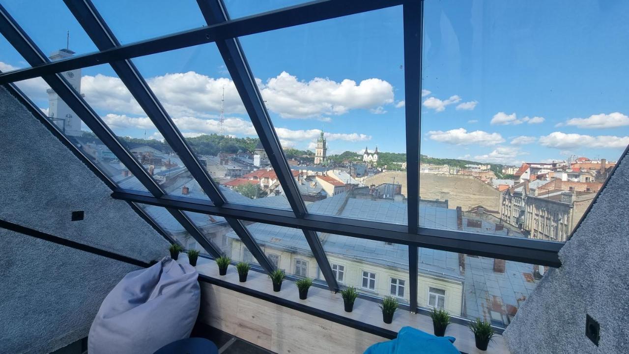 Central Hotel Lviv Bagian luar foto