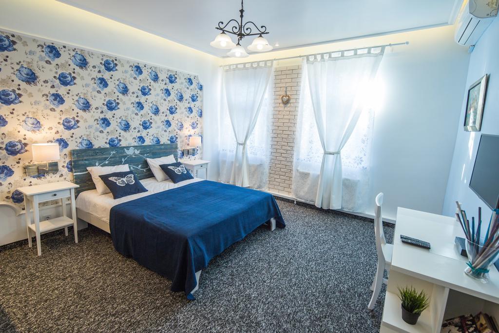Central Hotel Lviv Bagian luar foto
